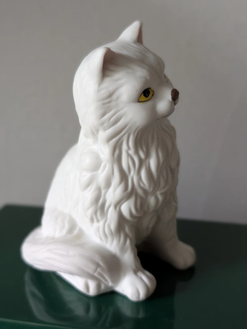 Vintage 80's White Cat‎ Figurine Decorative Statue - KMart